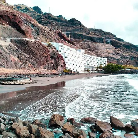 Steps To The Beach!!! Apartment *