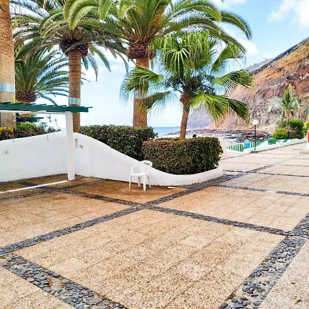 Steps To The Beach!!!